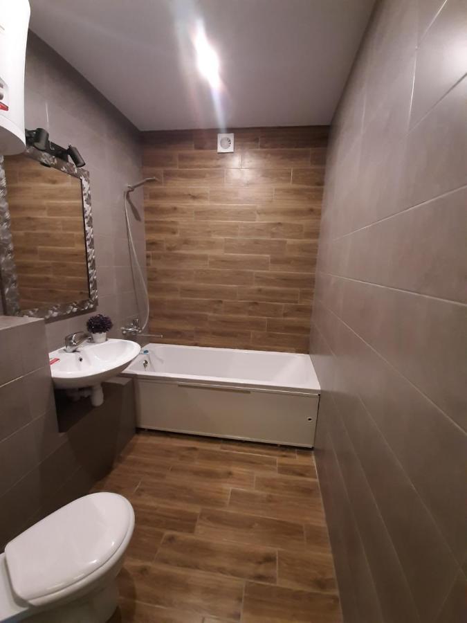 Апартаменты Дворец Спорта Новострой Маршал Kharkiv Eksteriør billede