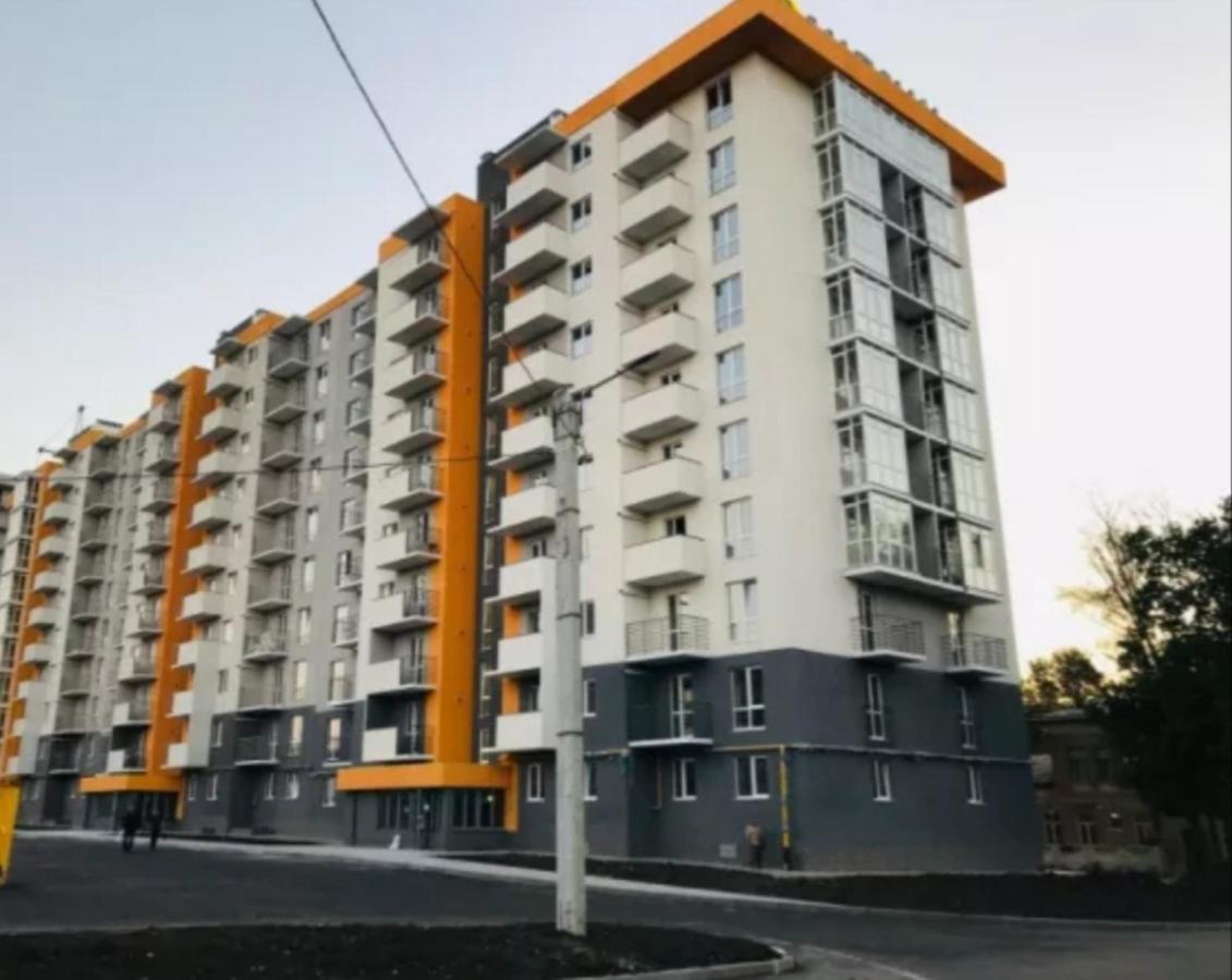 Апартаменты Дворец Спорта Новострой Маршал Kharkiv Eksteriør billede